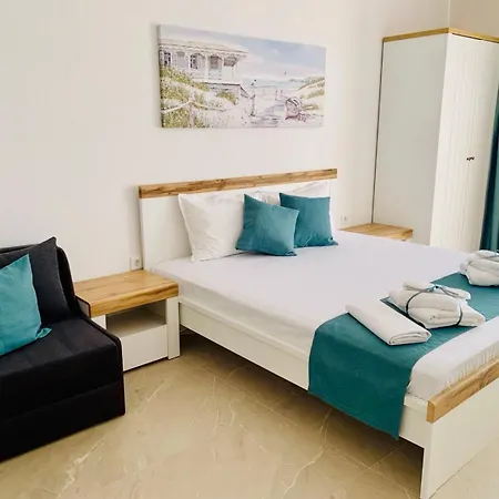 Apartment Bamboo Studio- *