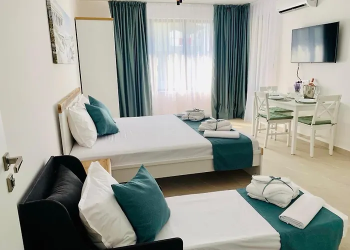 Apartment Bamboo Studio- *